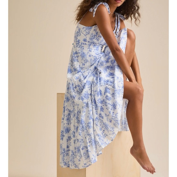 NEW Altar’d State Blue Floral Maxi Dress Size Large Available NWT - Picture 2 of 10